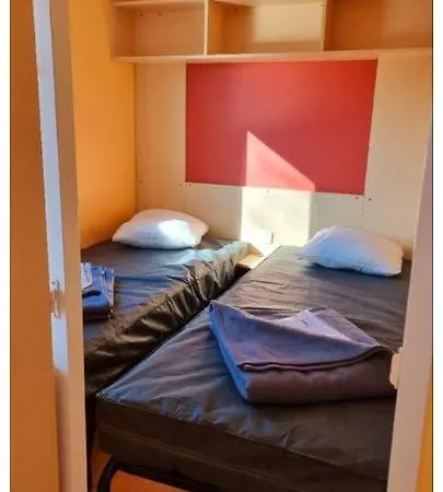 Mobil-home Puy Du Fou 캠프장 La Boissiere-de-Montaigu